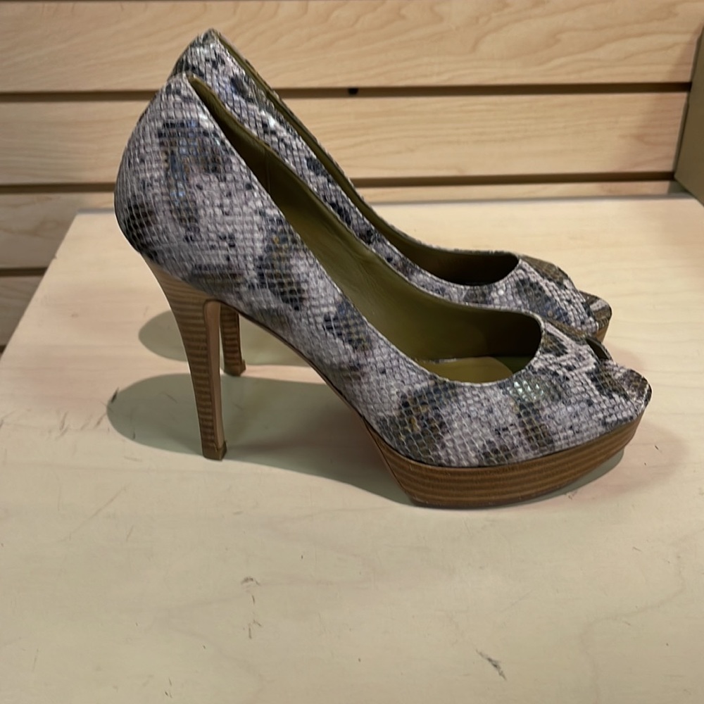 Women’s Cole Haan Lizard Print Platform Peep Toe Heels Size 10B